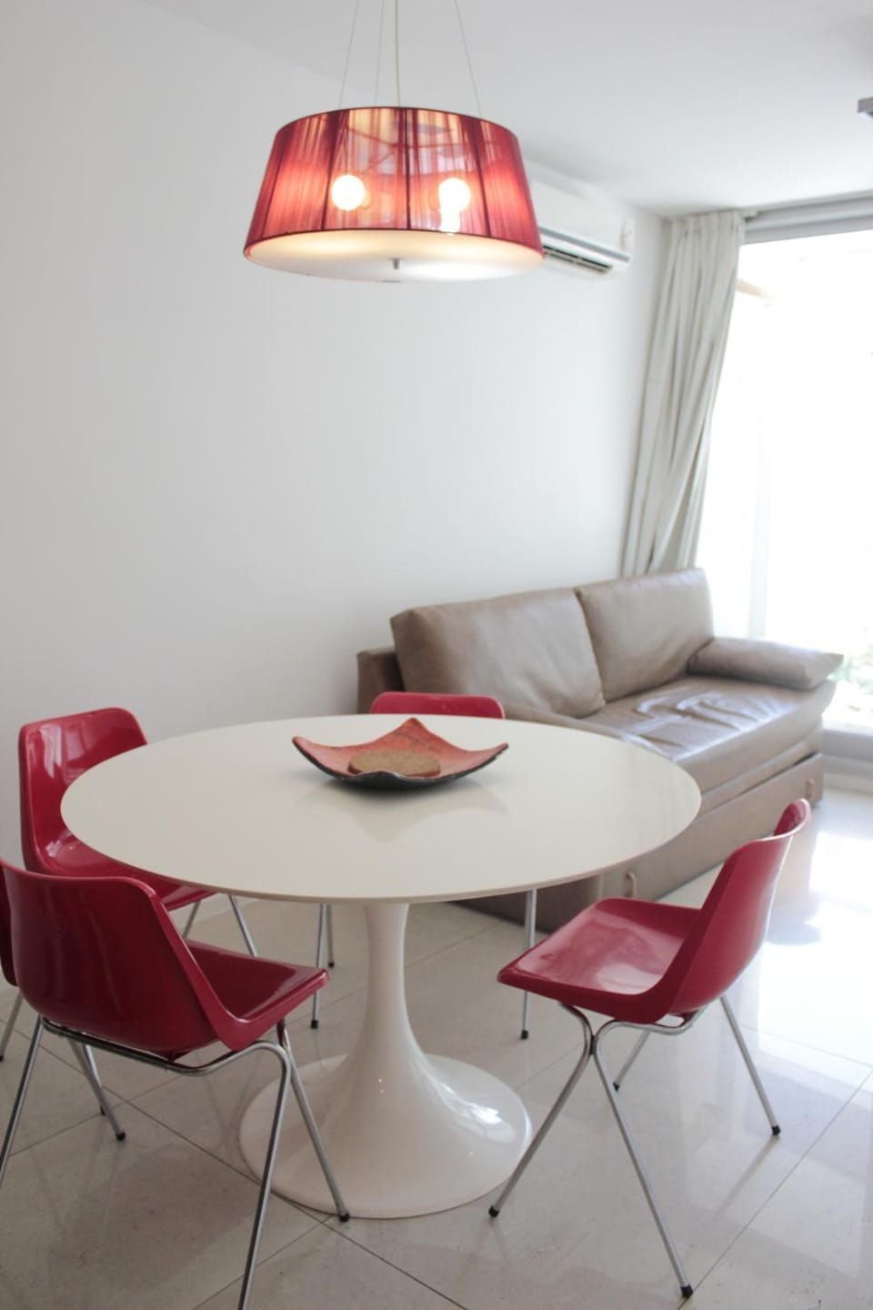Coffee/tea facilities, Dining area