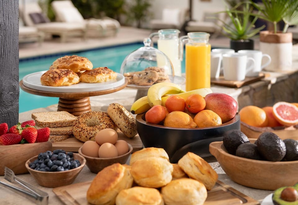 Food and drinks, Food, Pool view, Swimming pool, Breakfast, Continental breakfast, Buffet breakfast