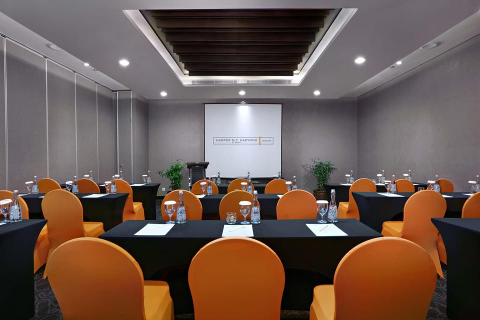 Meeting/conference room