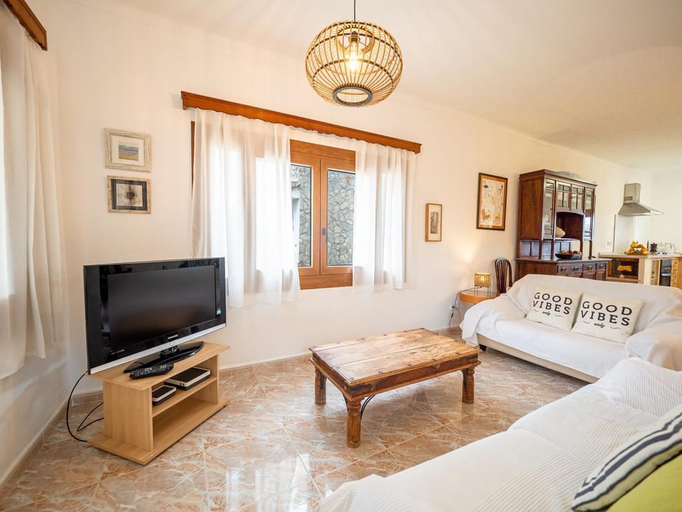 TV and multimedia, Living room, Lounge or bar