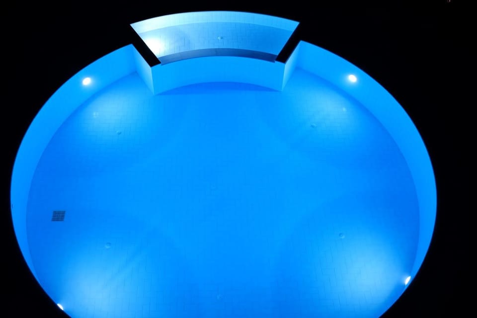 Swimming pool, Swimming pool