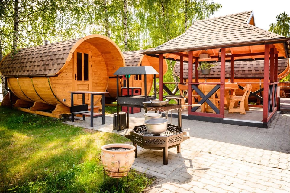 BBQ facilities, Decorative detail, Dining area