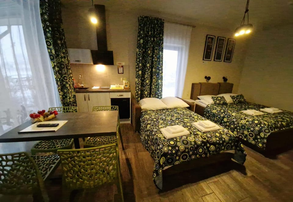 Bed, Photo of the whole room, Seating area, Bedroom