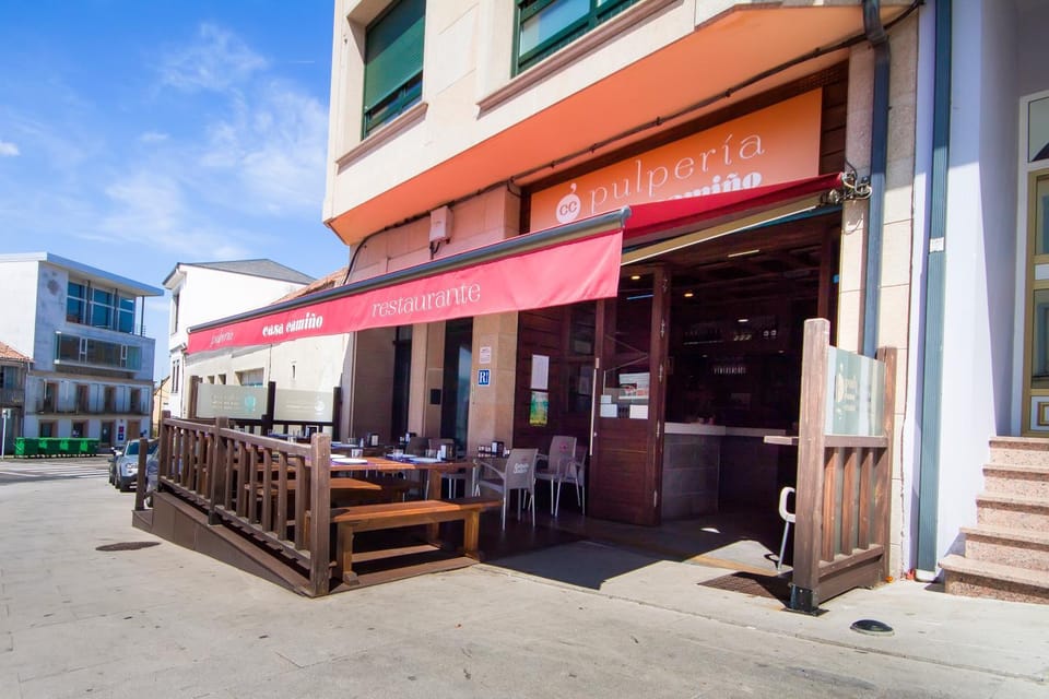 Restaurant/places to eat, Facade/entrance, Off site, Balcony/Terrace, Lobby or reception