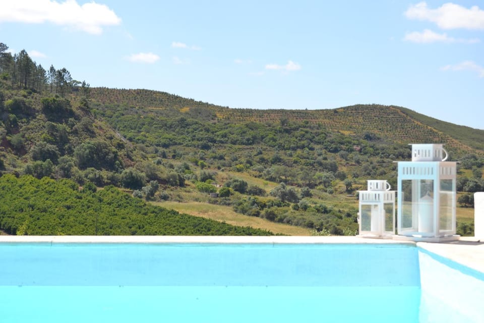 Mountain view, Pool view, Swimming pool