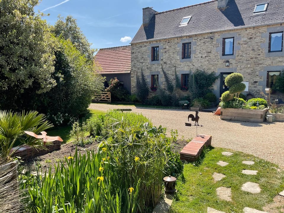 Property building, Patio, Garden, Garden view