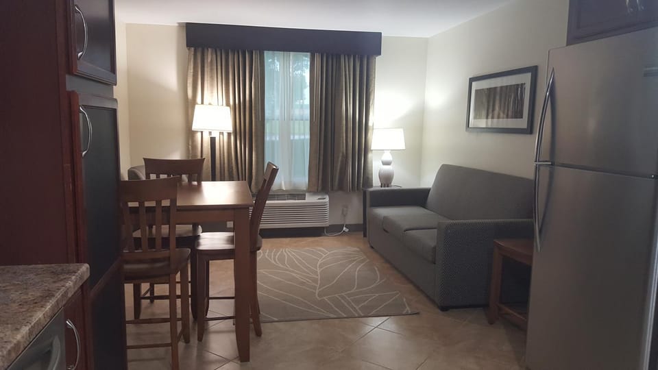 Living room, Dining area