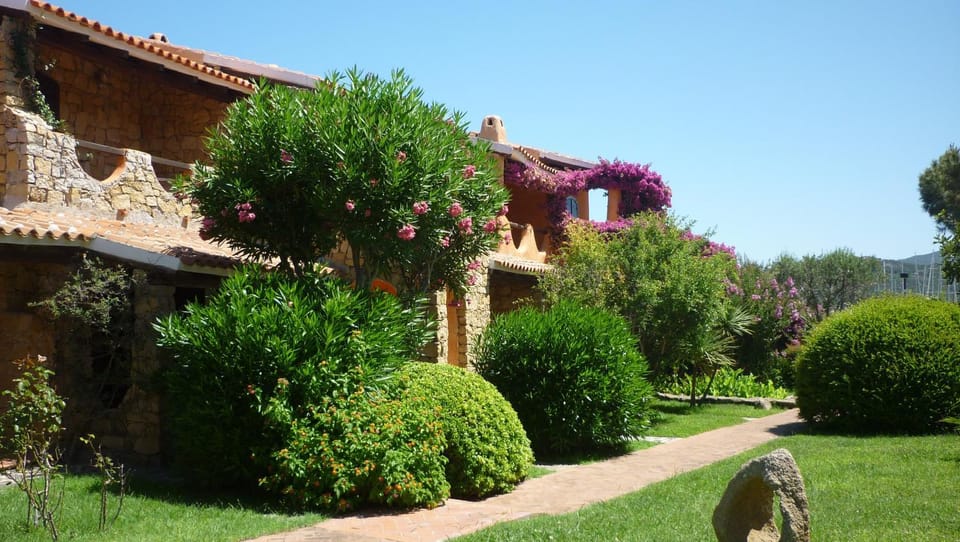 Facade/entrance, Garden view, Landmark view