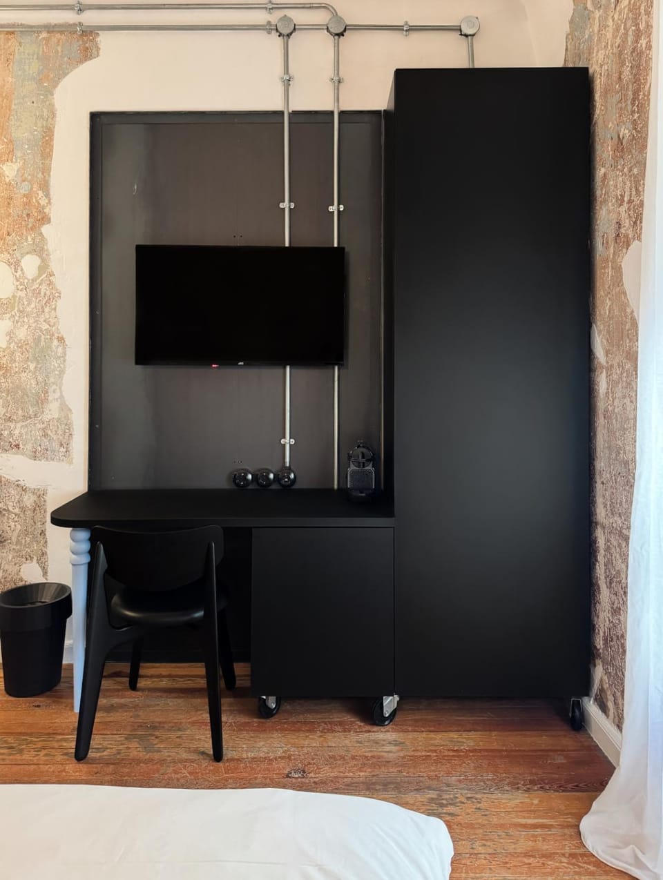 TV and multimedia, Bedroom, wardrobe