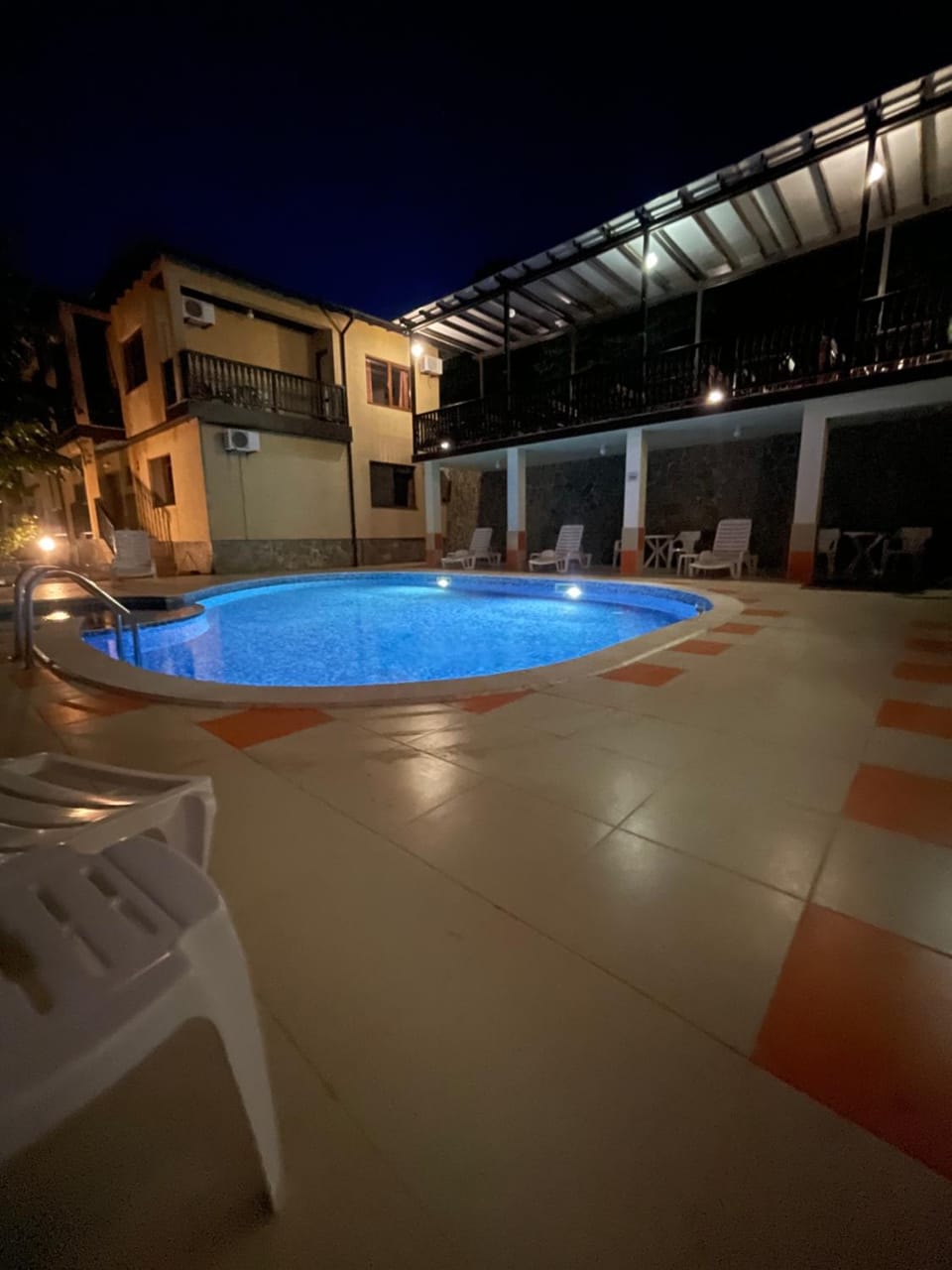 Swimming pool