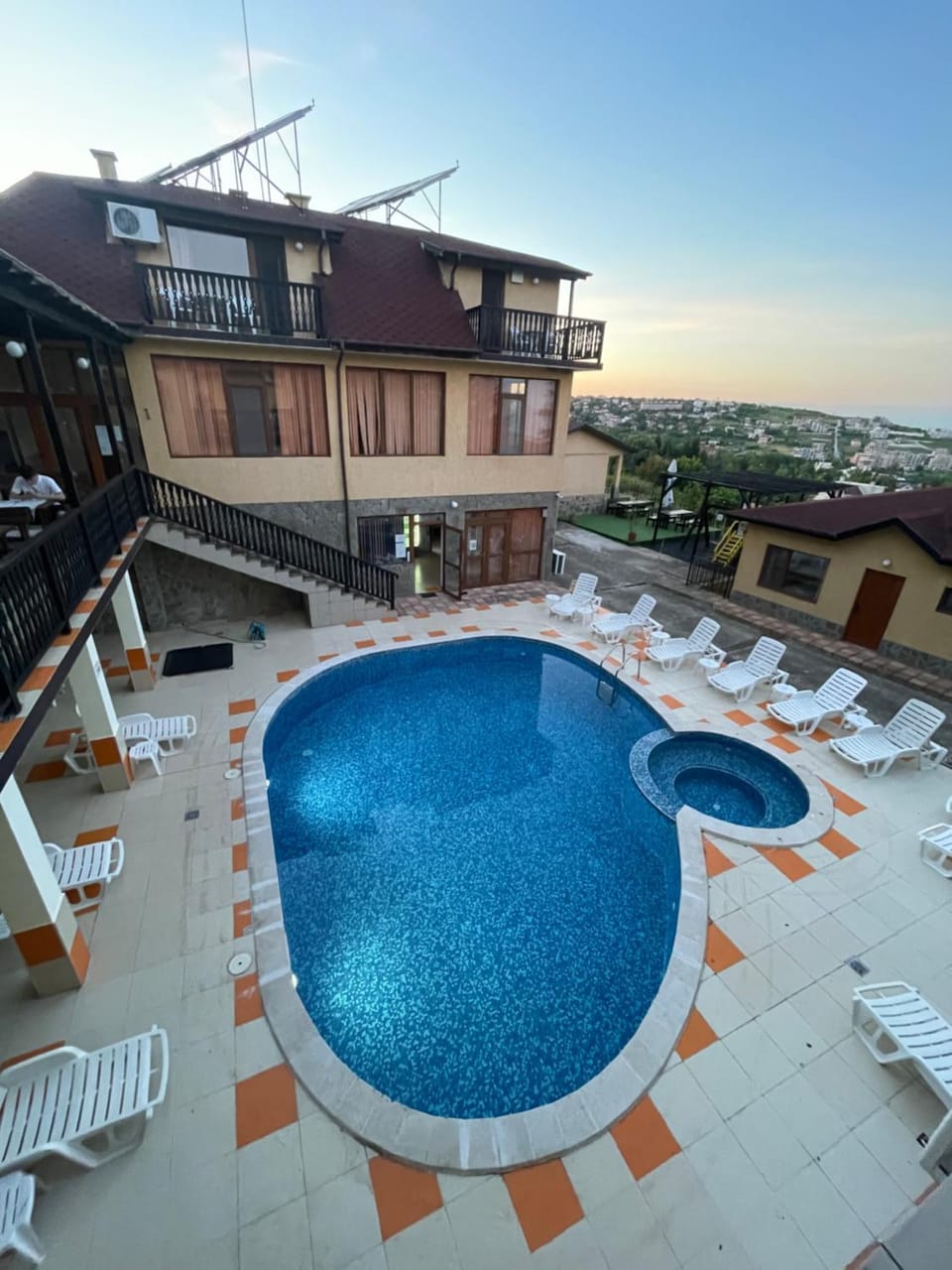 Swimming pool