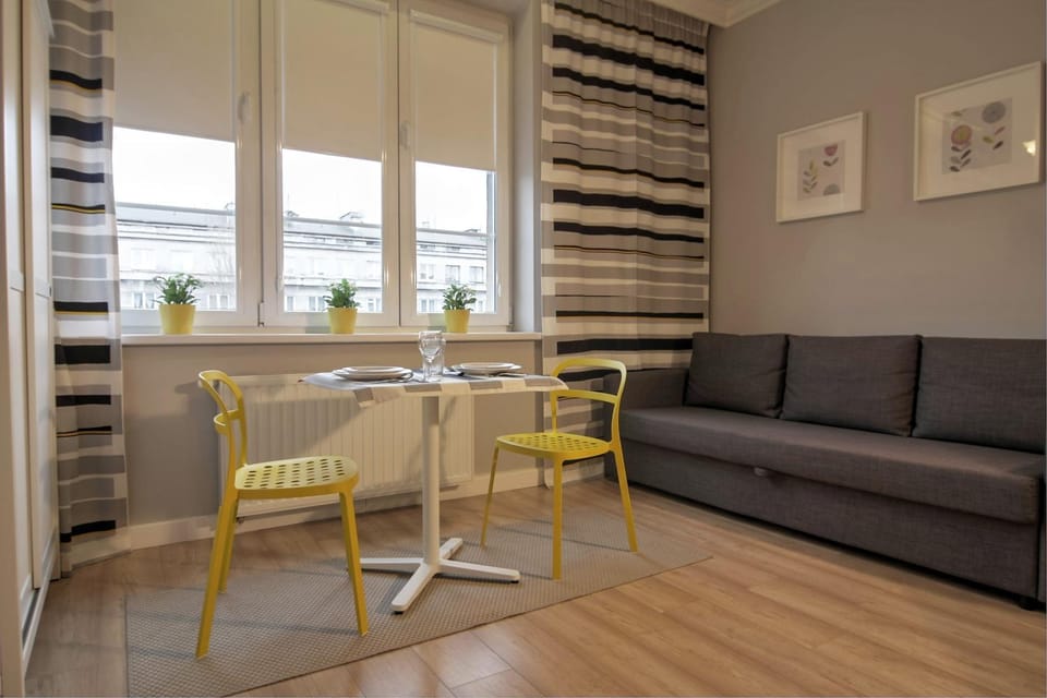 Dining area, Bedroom
