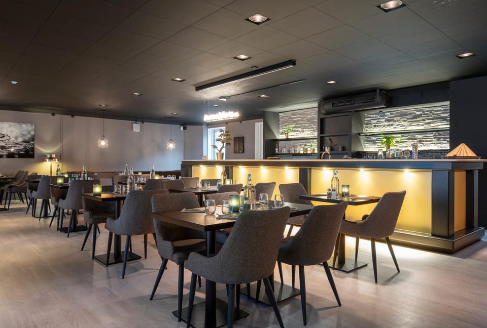 Restaurant/places to eat, Food, Meals