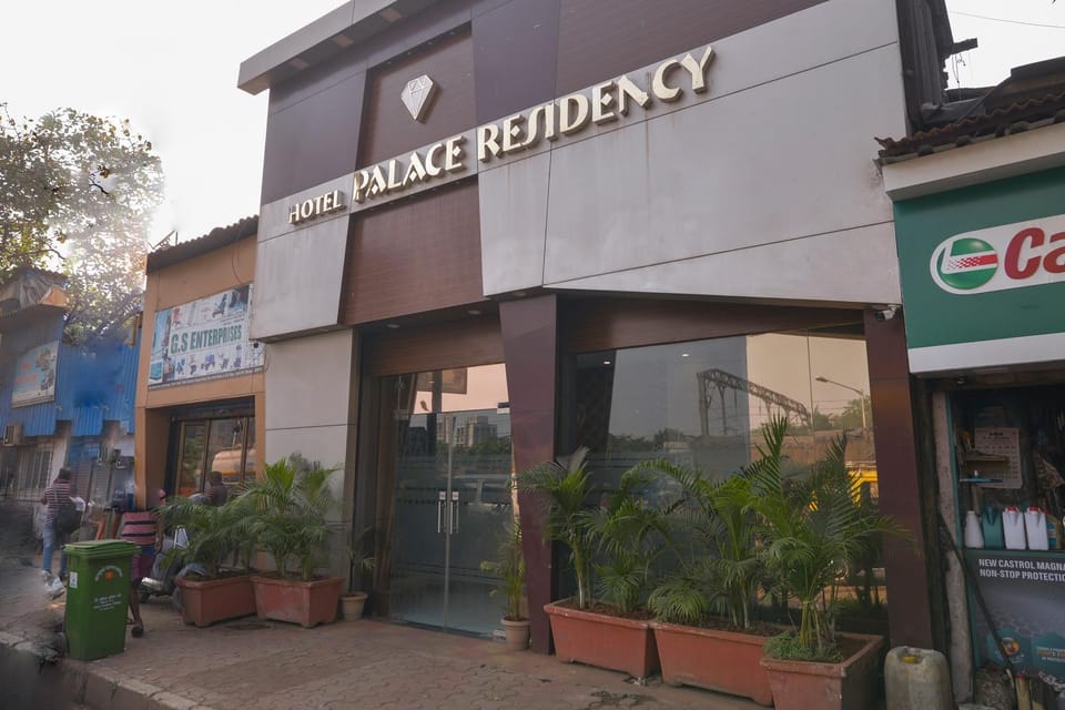 Property building, Facade/entrance, Property logo or sign