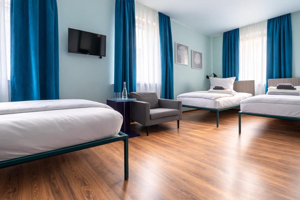 Bed, TV and multimedia, Photo of the whole room, Seating area