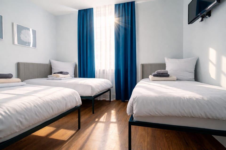 Bed, Photo of the whole room