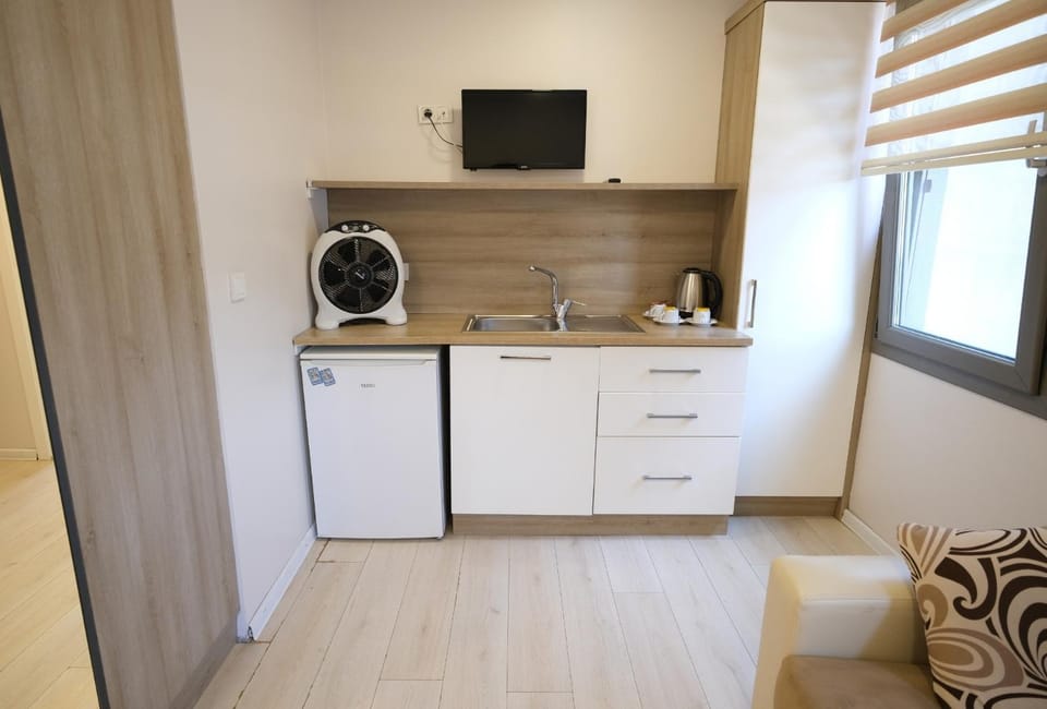 Coffee/tea facilities, Kitchen or kitchenette