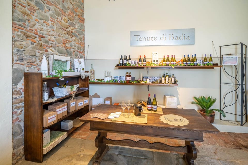 Property logo or sign, On-site shops, Area and facilities, Entertainment, Alcoholic drinks