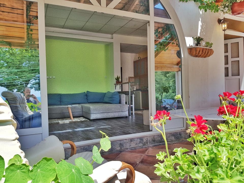 Balcony/Terrace, Living room