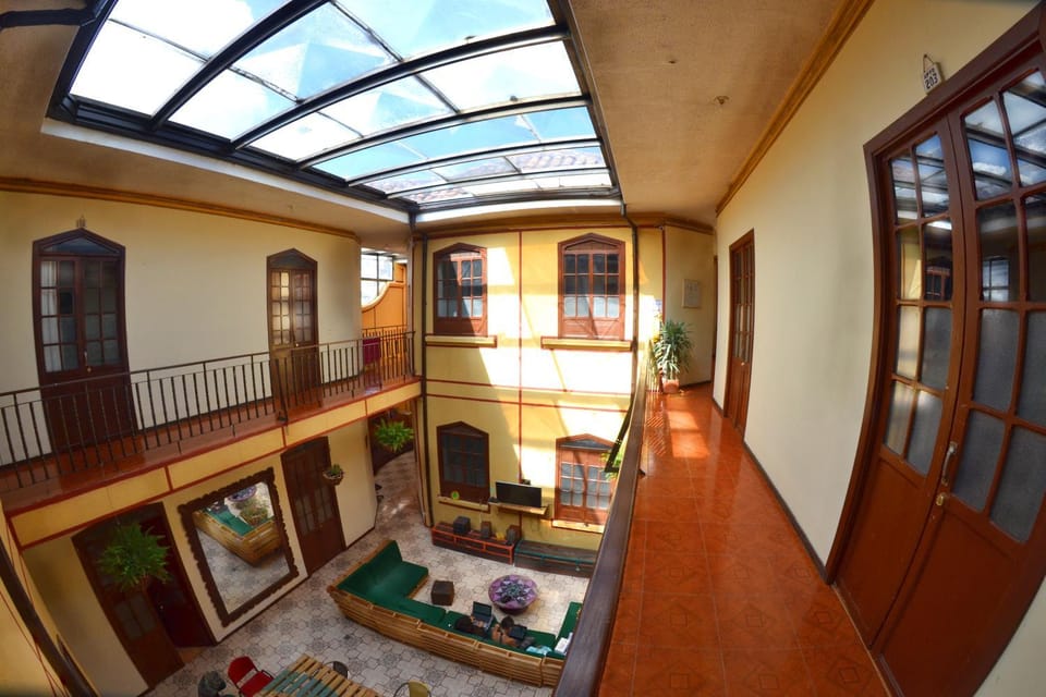 Communal lounge/ TV room, Living room, Lounge or bar