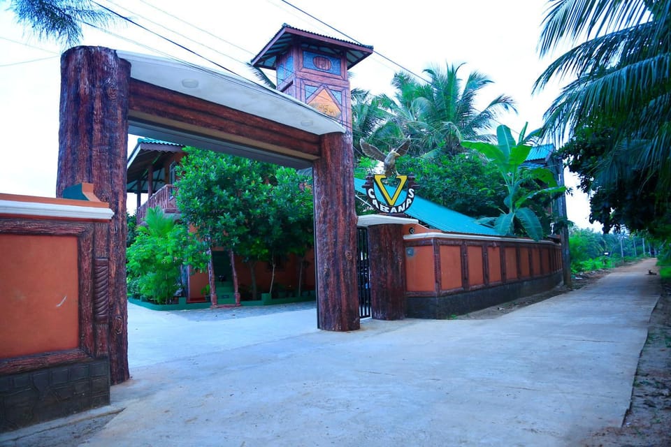 Facade/entrance