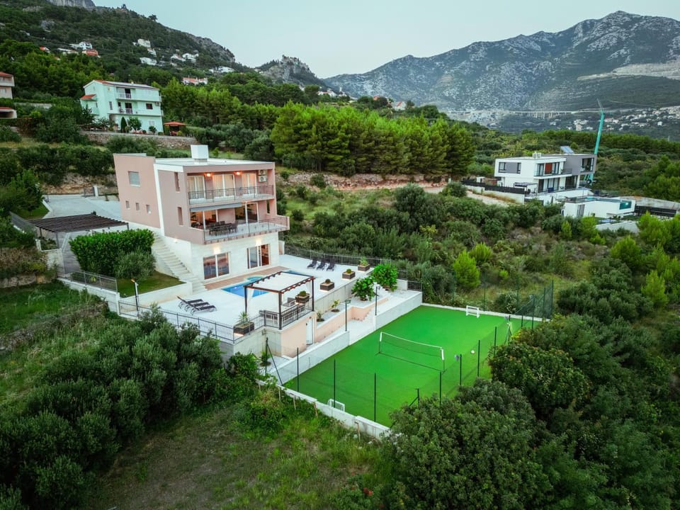 Villa Diosa de la Aurora Villa in Šibenik-Knin County, Croatia