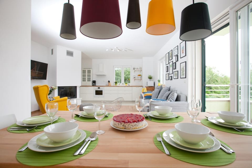Living room, Dining area