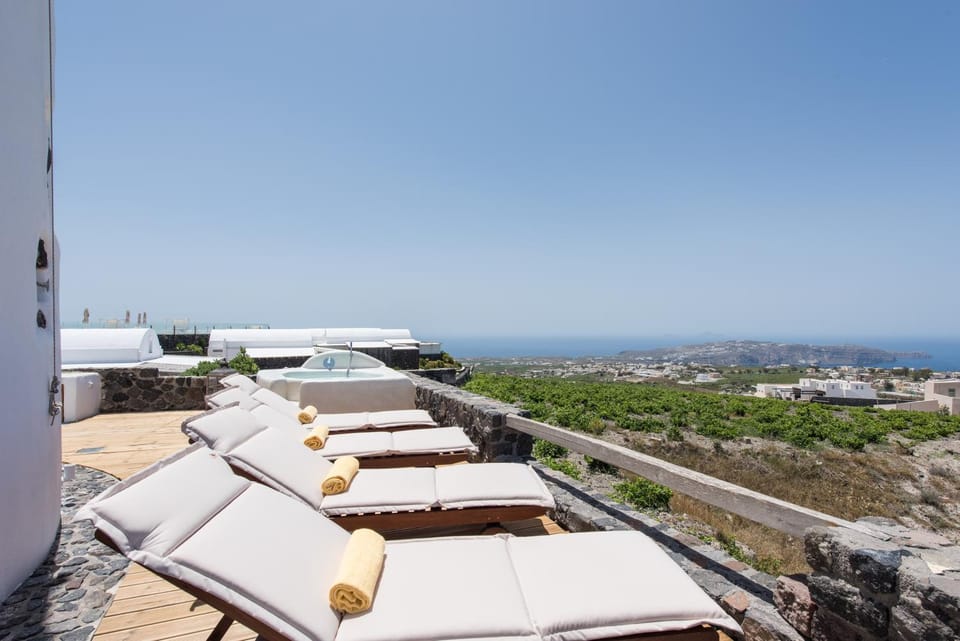 BBQ facilities, Hot Tub, Hot Tub, View (from property/room), Balcony/Terrace, Balcony/Terrace, Sea view