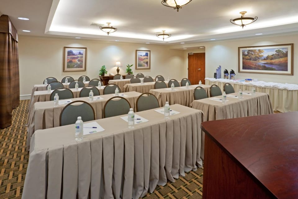 Meeting/conference room