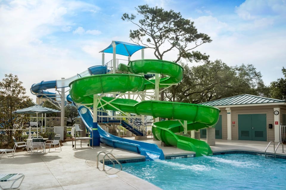 Aqua park, Swimming pool