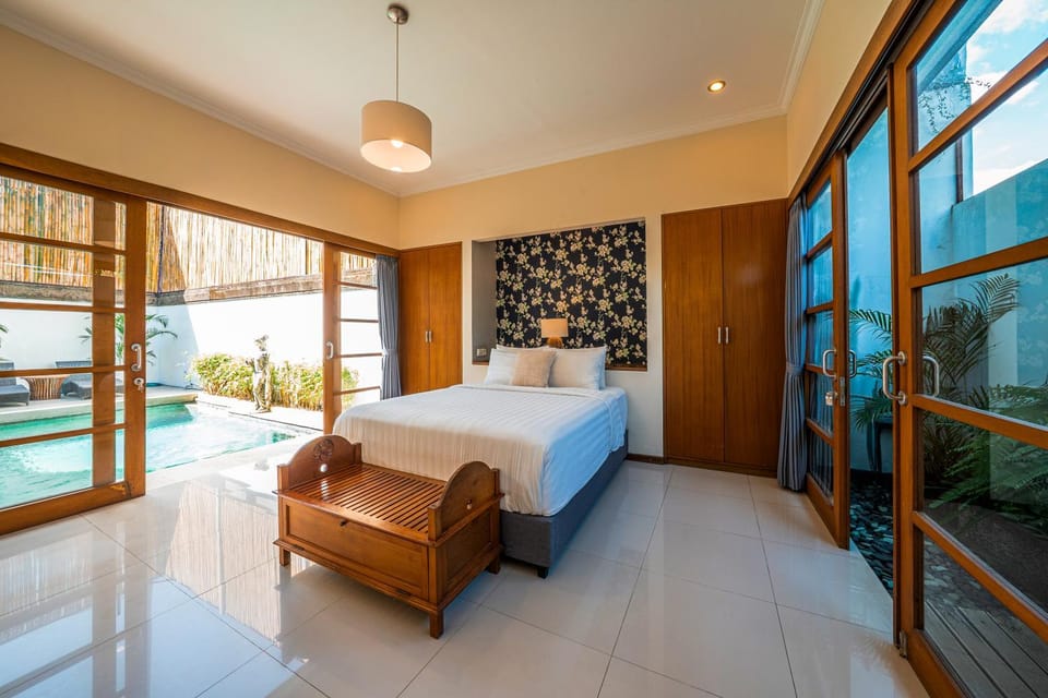 Bed, Bedroom, Pool view, Swimming pool