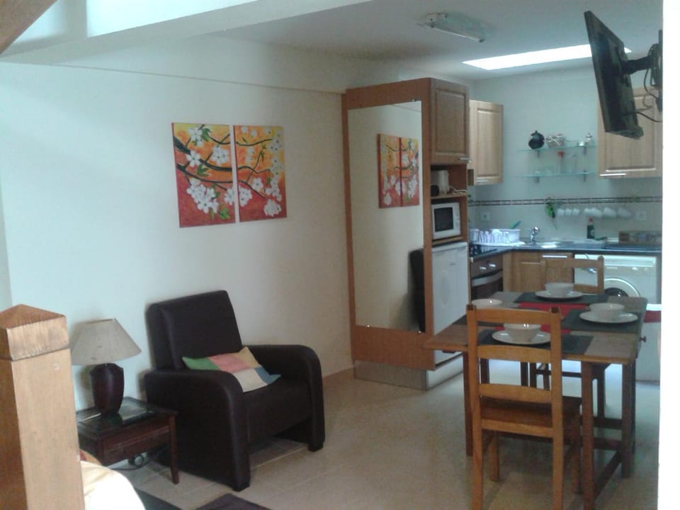 Communal lounge/ TV room, Kitchen or kitchenette