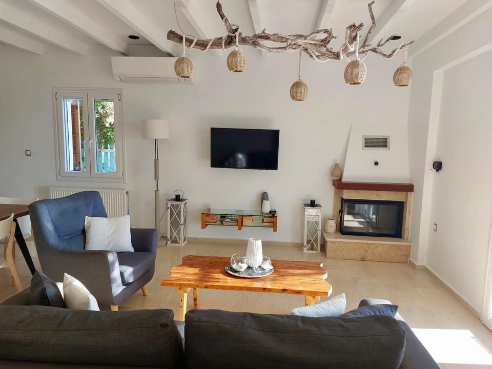 TV and multimedia, Living room, Seating area