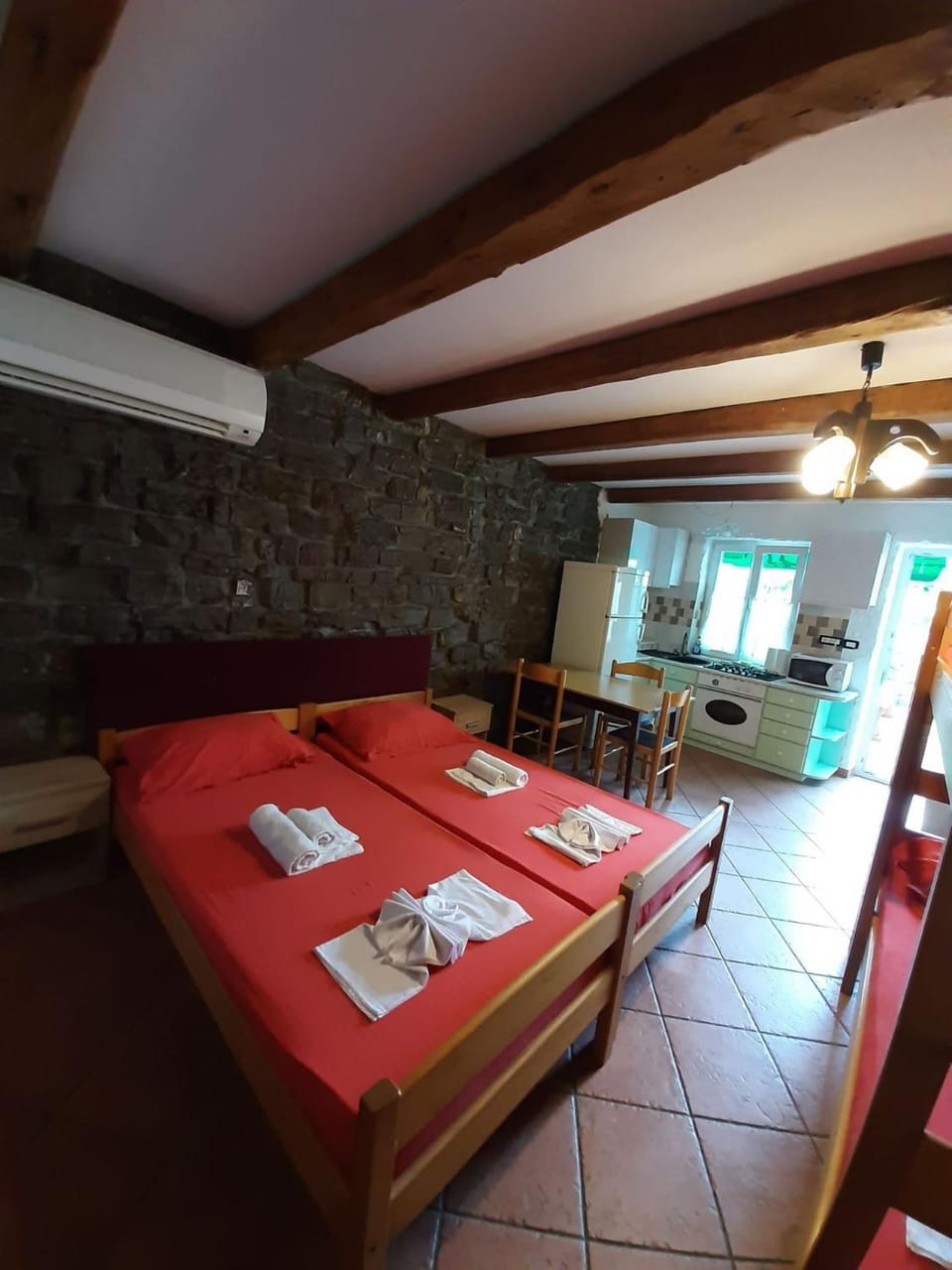 Bedroom, kitchen