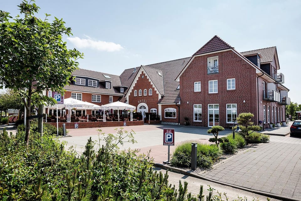 Property building, Street view, Parking