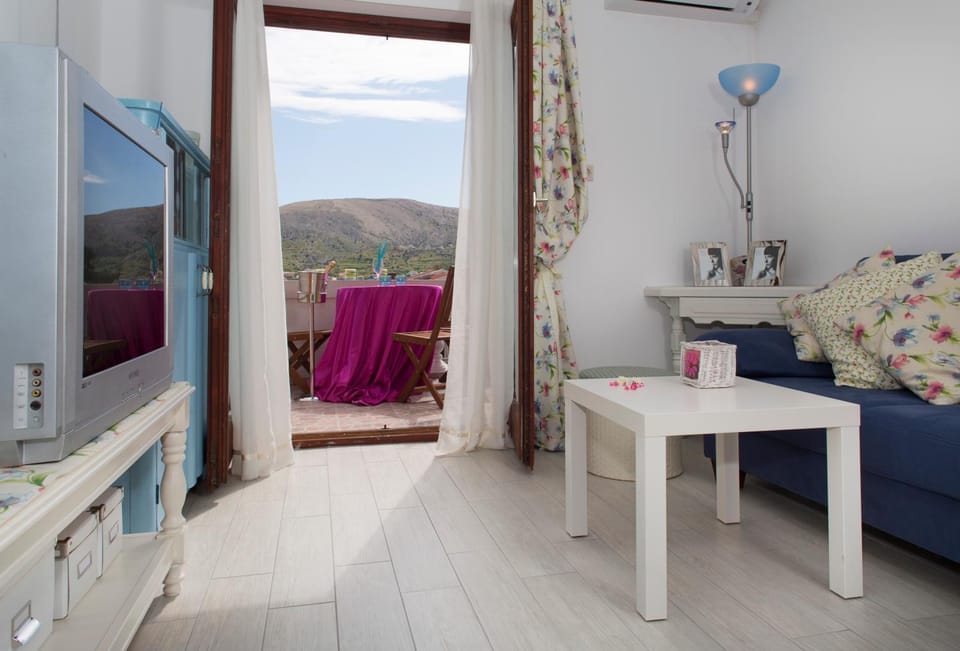 Balcony/Terrace, Living room