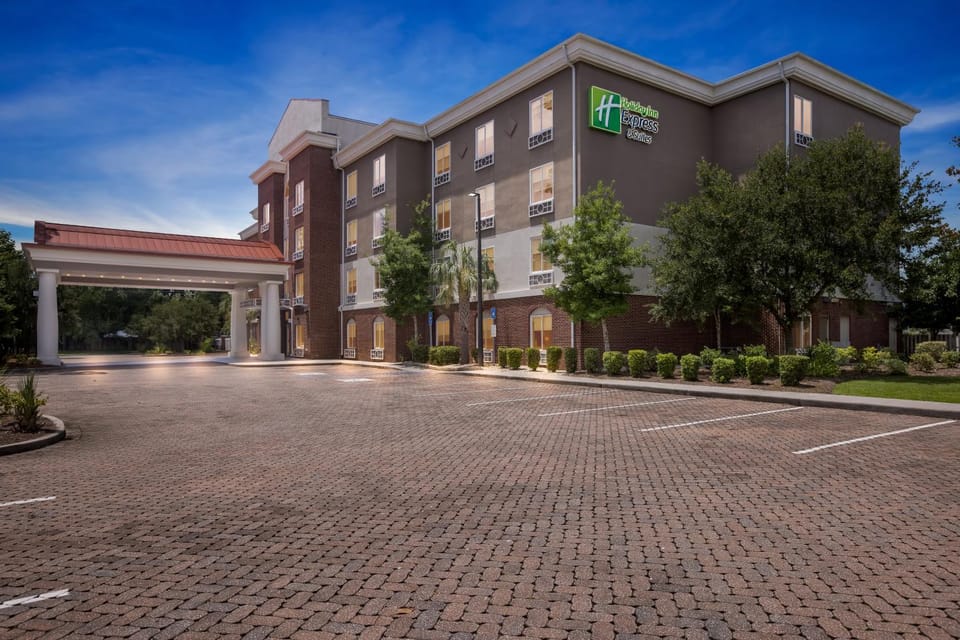 Property building, Parking
