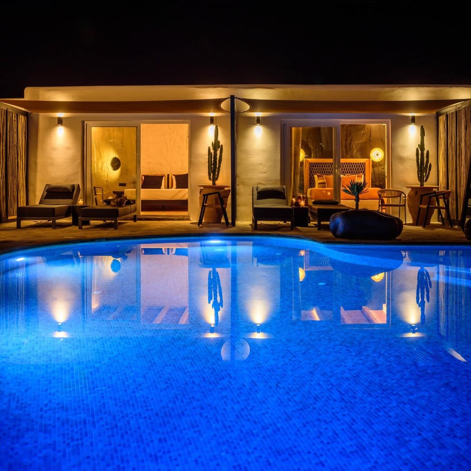 Property building, Swimming pool