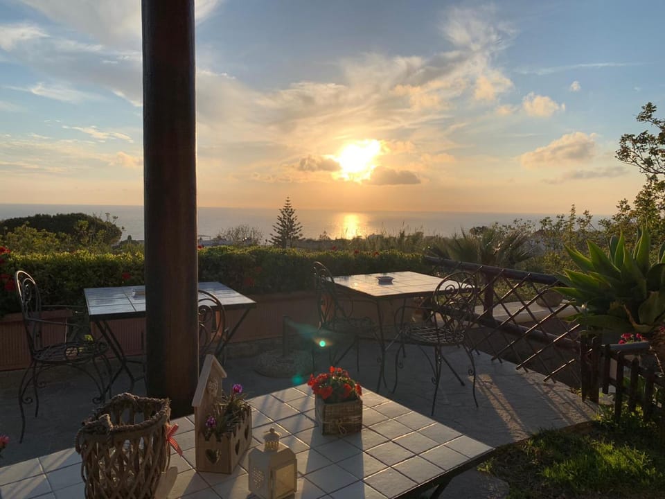 Balcony/Terrace, On site, Sea view, Sunset