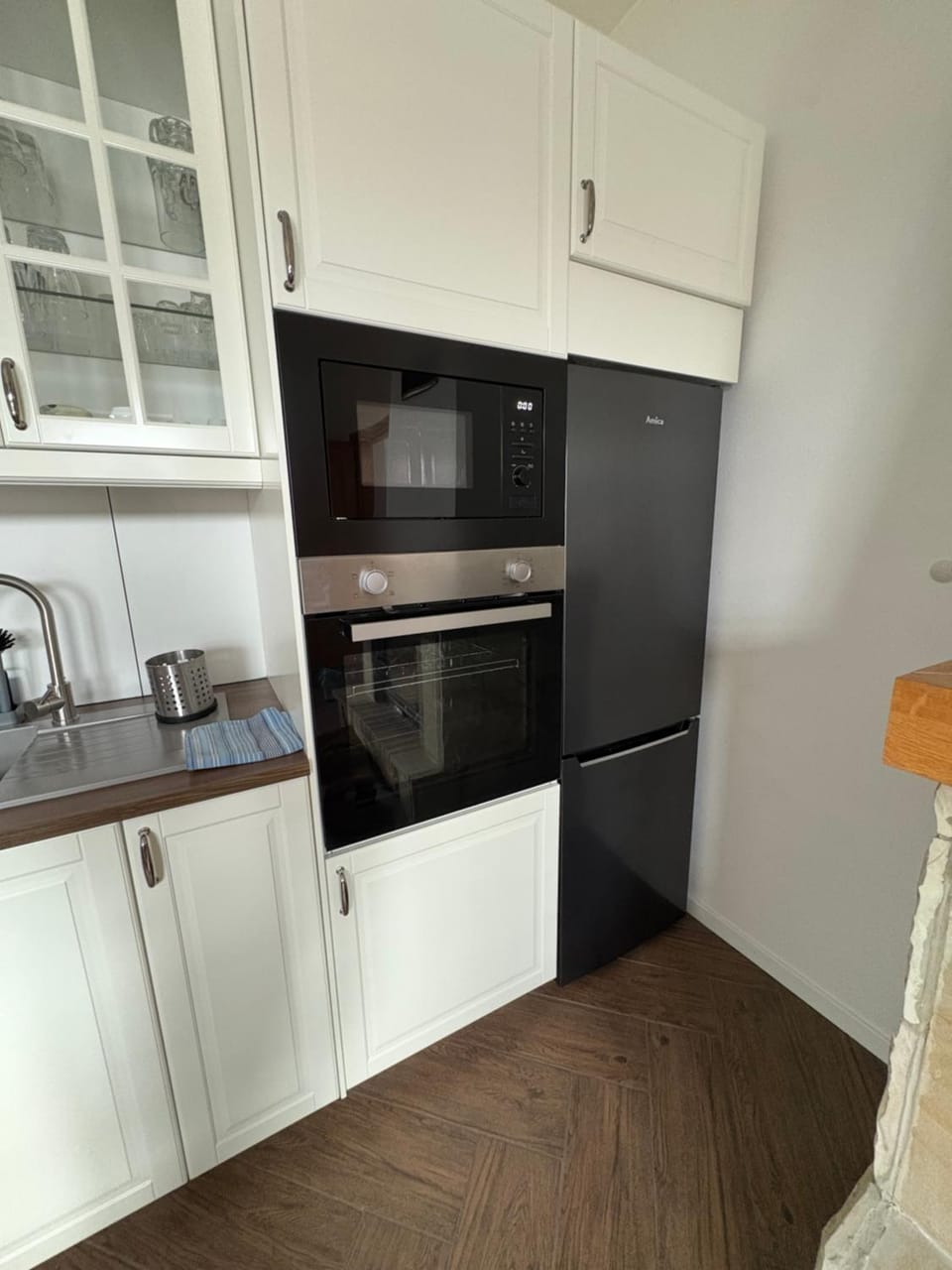 Kitchen or kitchenette, Kitchen or kitchenette