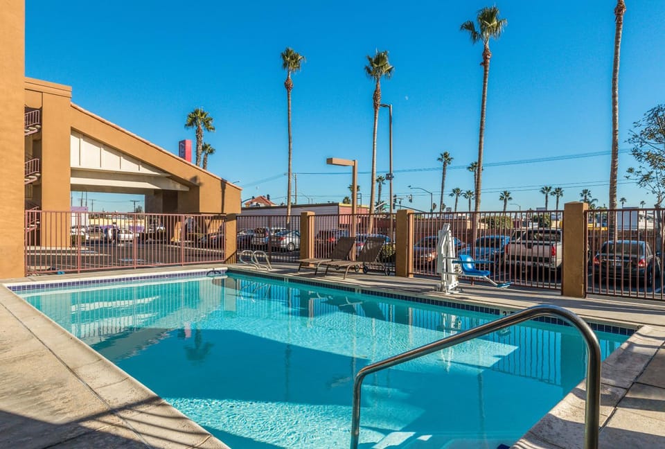 Days Inn by Wyndham Chula Vista-San Diego Hotel in National City