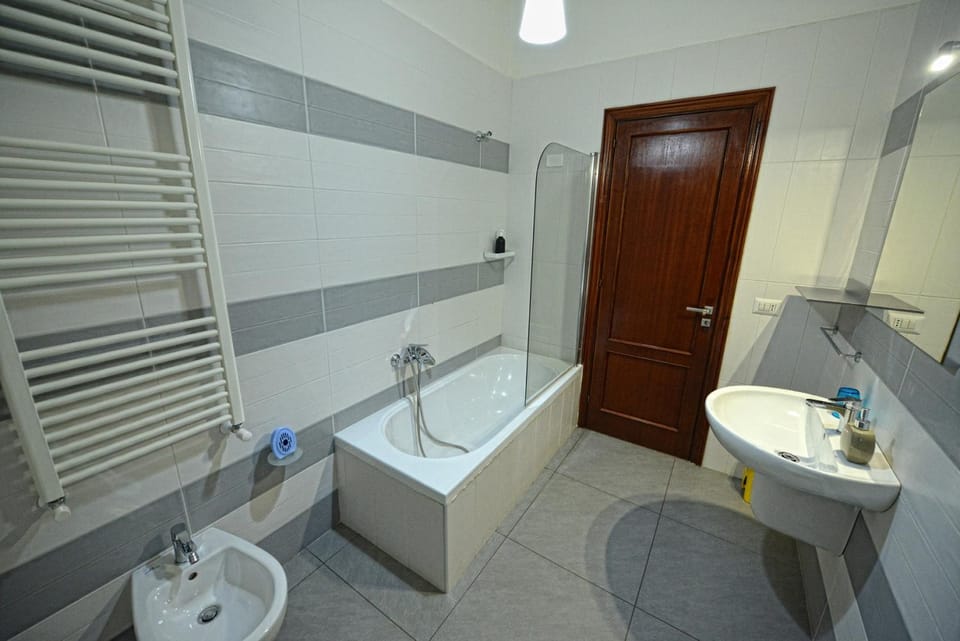 Bathroom, Bath