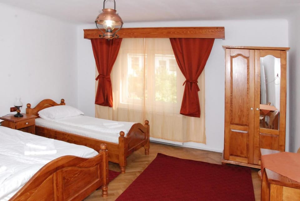 Day, Photo of the whole room