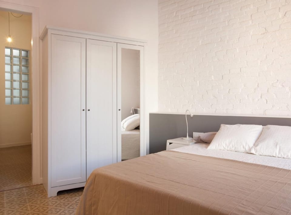 Napoles · Modernist flat close to Sagrada Familia Apartment in Barcelona