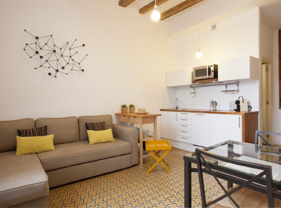 Borrell · Near ramblas Apartment in Barcelona