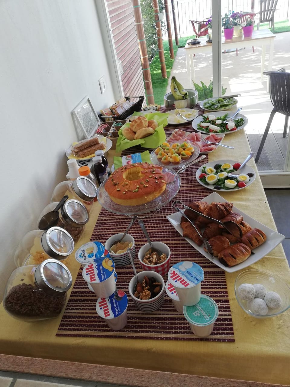 Food and drinks, Food, Breakfast, Buffet breakfast