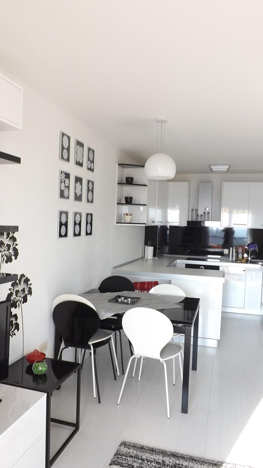 Living room, Photo of the whole room