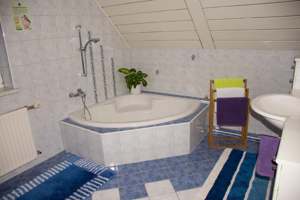 Bathroom, Bath
