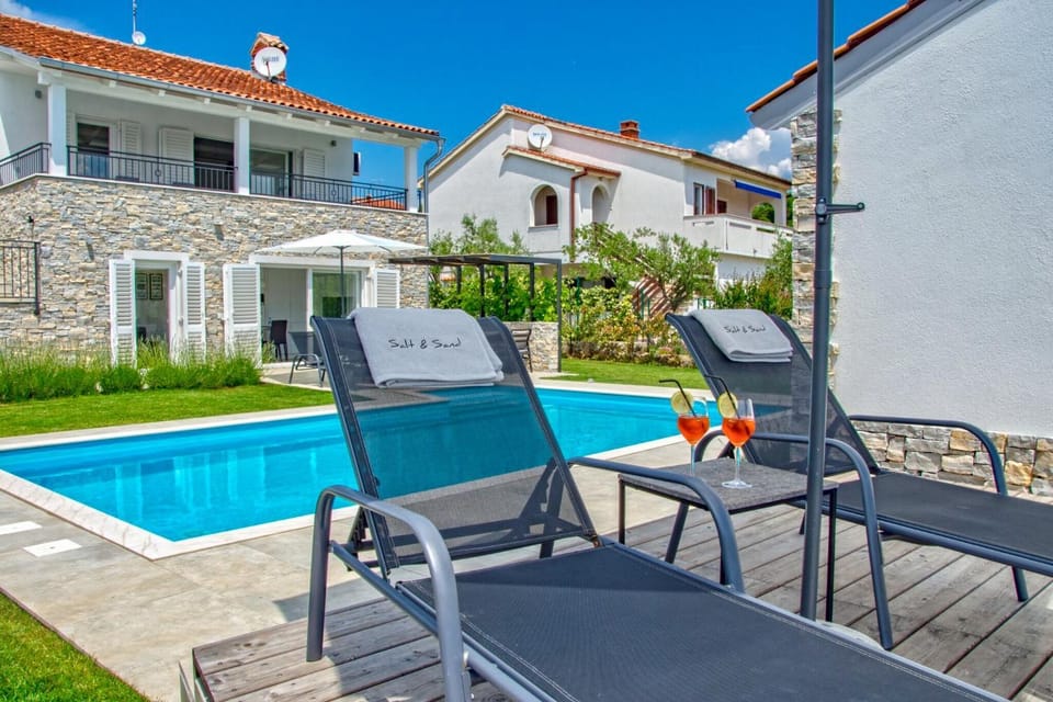Garden, Swimming pool