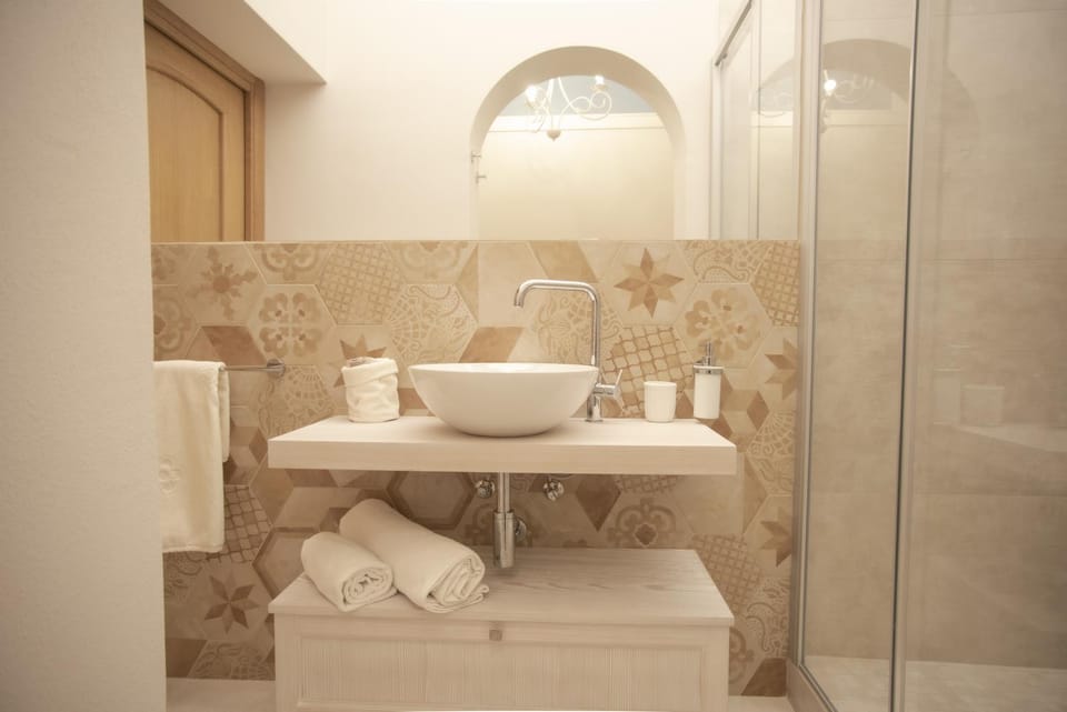 Bathroom, Bedroom